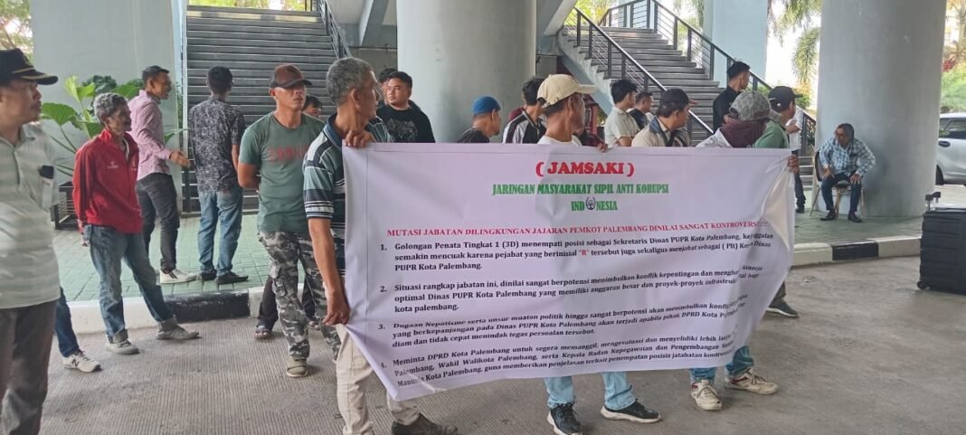 Dukung DPRD Kota Palembang Segera Evaluasi Terkait Mutasi Jabatan di Pemkot Palembang Terutama di Dinas PUPR Kota Palembang Dukung DPRD Kota Palembang Segera Evaluasi Terkait Mutasi Jabatan di Pemkot Palembang Terutama di Dinas PUPR Kota Palembang