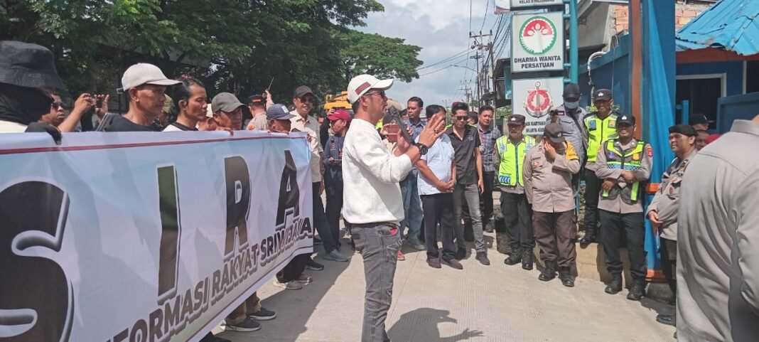 SIRA Desak Kepala KSOP Kelas I Palembang Undurkan Diri Dari Jabatannya, Ada Apa ??? SIRA Desak Kepala KSOP Kelas I Palembang Undurkan Diri Dari Jabatannya, Ada Apa ???