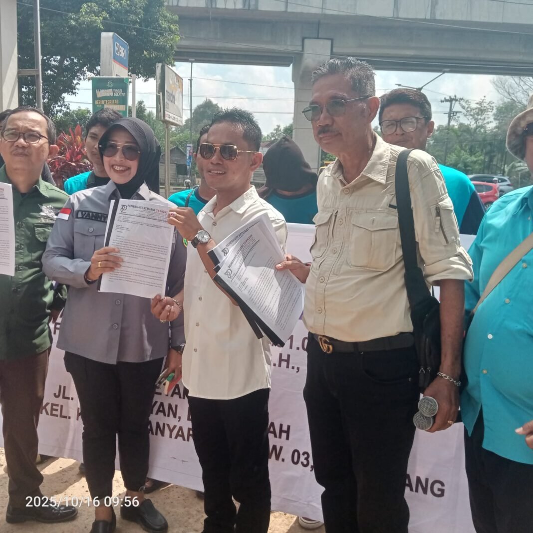 Soroti Dugaan Penyimpangan Dana Hibah di KPU Muara Enim, PST Gelar Aksi Damai di Kejati Sumsel Soroti Dugaan Penyimpangan Dana Hibah di KPU Muara Enim, PST Gelar Aksi Damai di Kejati Sumsel