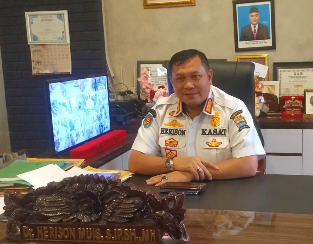 Satpol PP Kota Palembang segera Segel Bangunan Untuk Pool Stock Mobil Baru Showroom Encar Daihatsu Yang Tidak Sesuai Dengan Izinnya Satpol PP Kota Palembang segera Segel Bangunan Untuk Pool Stock Mobil Baru Showroom Encar Daihatsu Yang Tidak Sesuai Dengan Izinnya