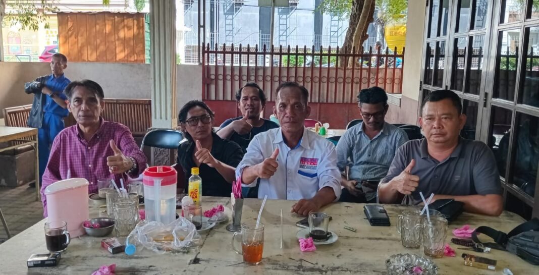 Isu Monopoli Proyek Muba Memanas: ARM Menduga Aksi AMOL Ditunggangi Kontraktor Berinisial H.J. dan Pihak Ingin Ganti Kadis PUPR Isu Monopoli Proyek Muba Memanas: ARM Menduga Aksi AMOL Ditunggangi Kontraktor Berinisial H.J. dan Pihak Ingin Ganti Kadis PUPR