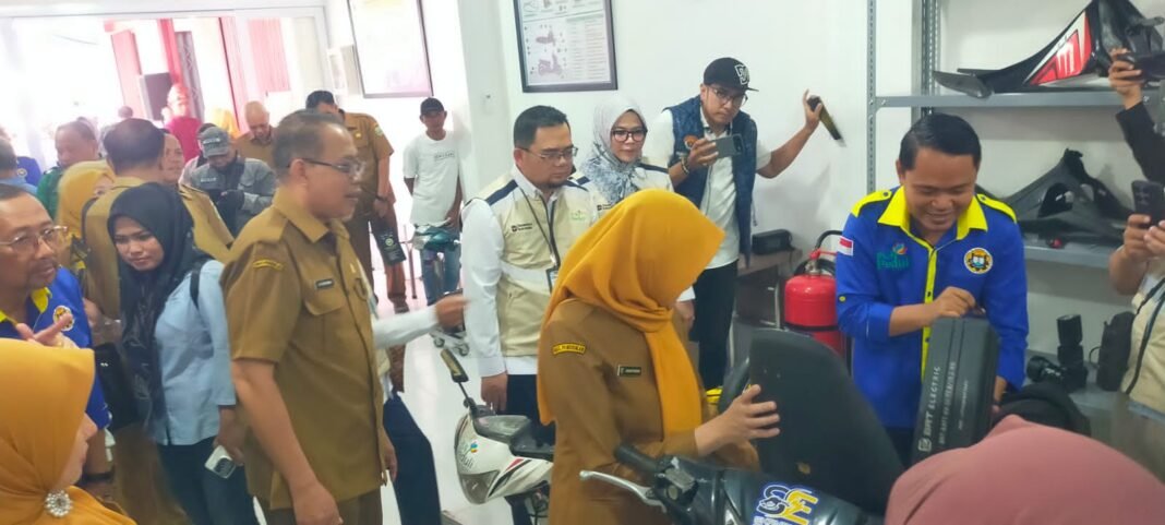 Baru Pertama Kali Ada di Sumsel, SMKN 2 Palembang, Resmikan bengkel konversi sepeda motor listrik Baru Pertama Kali Ada di Sumsel, SMKN 2 Palembang, Resmikan bengkel konversi sepeda motor listrik