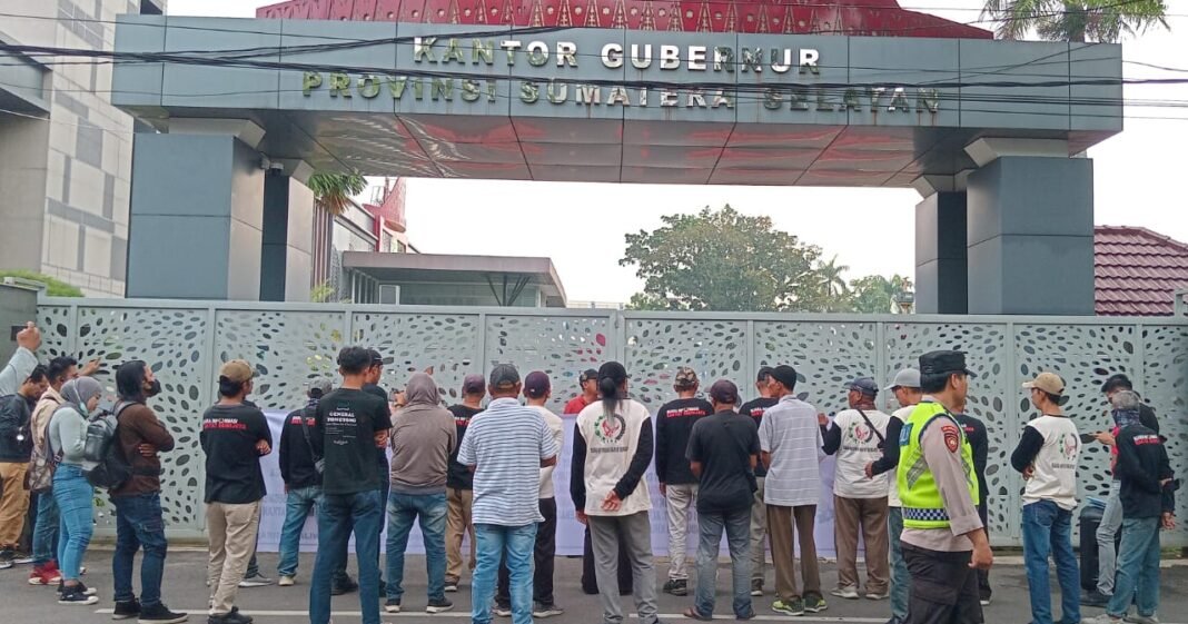 Diduga Melakukan Persengkongkolan Jahat Untuk Kepentingan Pertambangan, SIRA Minta Gubernur Sumsel Stop Aktivitas Perusahaan PT. BSP dan PT. ALR Diduga Melakukan Persengkongkolan Jahat Untuk Kepentingan Pertambangan, SIRA Minta Gubernur Sumsel Stop Aktivitas Perusahaan PT. BSP dan PT. ALR