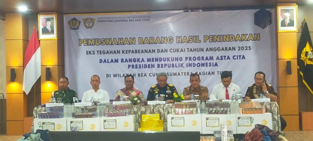 Menutup Tahun 2025, Bea Cukai Sumbagtim Musnahkan BMMN Eks Penindakan Dengan Nilai Barang mencapai 45,8 Miliar Menutup Tahun 2025, Bea Cukai Sumbagtim Musnahkan BMMN Eks Penindakan Dengan Nilai Barang mencapai 45,8 Miliar
