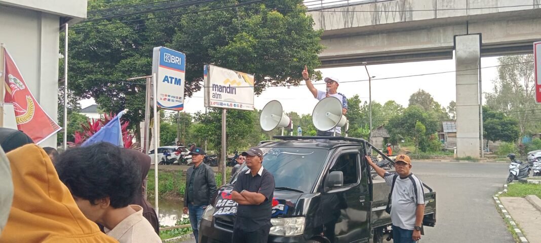 SIRA dan PST Minta Kejati Sumsel Periksa dan Panggil Oknum Pejabat di Dinas Pendidikan Kabupaten OKI Terkait Dugaan KKN Penggunaan DAK Tahun 2023 SIRA dan PST Minta Kejati Sumsel Periksa dan Panggil Oknum Pejabat di Dinas Pendidikan Kabupaten OKI Terkait Dugaan KKN Penggunaan DAK Tahun 2023