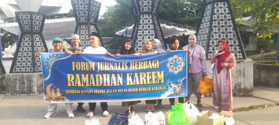Ramadan Penuh Kebaikan, Aksi Sosial Jurnalis Palembang Disambut Antusias Ramadan Penuh Kebaikan, Aksi Sosial Jurnalis Palembang Disambut Antusias