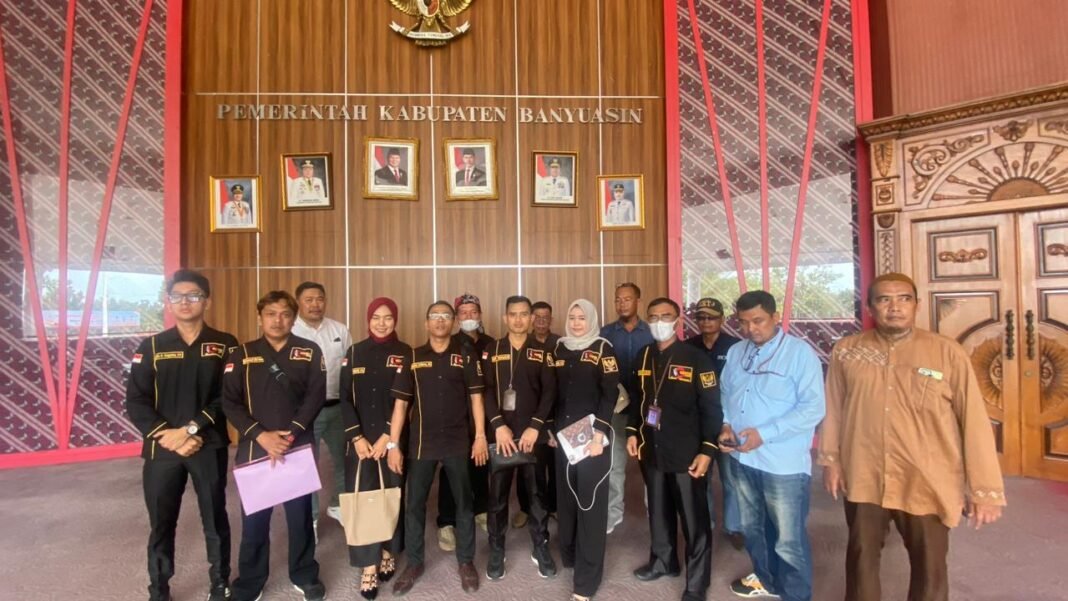 Buruknya Pelayanan Perumda “TIRTA BETUAH “, Konsumen Tiga Kelurahan dan Satu Desa Gandeng YLBH Ganta Keadilan Sriwijaya Untuk Lakukan Langkah Hukum Buruknya Pelayanan Perumda “TIRTA BETUAH “, Konsumen Tiga Kelurahan dan Satu Desa Gandeng YLBH Ganta Keadilan Sriwijaya Untuk Lakukan Langkah Hukum