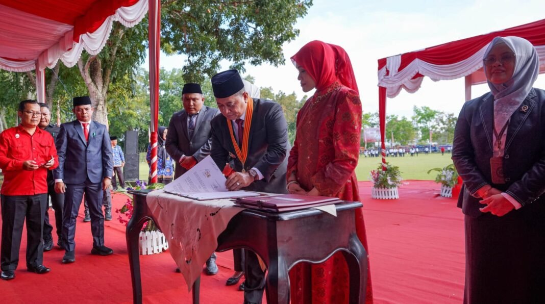 Bupati Askolani Teken MoU Strategis dengan UKB untuk Lompatan SDM, HUT ke-24 Banyuasin Bupati Askolani Teken MoU Strategis dengan UKB untuk Lompatan SDM, HUT ke-24 Banyuasin