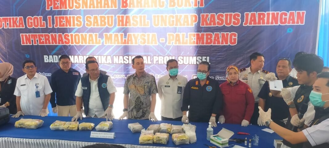 BB Narkotika 16.9 Kilogram Sabu Hasil Ungkap Kasus Jaringan Malaysia-Palembang Dimusnahkan BNNP Sumsel BB Narkotika 16.9 Kilogram Sabu Hasil Ungkap Kasus Jaringan Malaysia-Palembang Dimusnahkan BNNP Sumsel