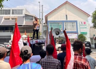 Institute Anti Corruption Indonesia kembali mendatangi kejaksan agung untuk mempertanyakan laporan tindak ljut Dugaan Indikasi Korupsi Kolusi Dan Nepotisme (KKN) Pada Badan Penanggulangan Bencana Daerah Kabupaten Banyuasin Provinsi Sumatera Selatan ke Kejaksaan Agung RI