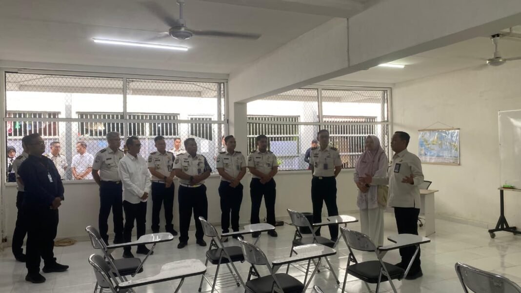Kakanwil Ditjenpas Sumsel Meresmikan Ruang Kelas PKBM dan Hadiri Penandatangan PKS bersama SPNF SKB Kota Palembang dan PT Palapa Teknologi Indonesia di Rutan Kelas I Palembang Kakanwil Ditjenpas Sumsel Meresmikan Ruang Kelas PKBM dan Hadiri Penandatangan PKS bersama SPNF SKB Kota Palembang dan PT Palapa Teknologi Indonesia di Rutan Kelas I Palembang