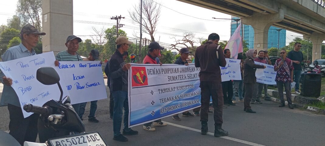 Aksi Lanjutan, JAKOR Sumsel Sambangi Kejati Sumsel Terkait Dugaan KKN di KPU OKI tahun 2024 Aksi Lanjutan, JAKOR Sumsel Sambangi Kejati Sumsel Terkait Dugaan KKN di KPU OKI tahun 2024