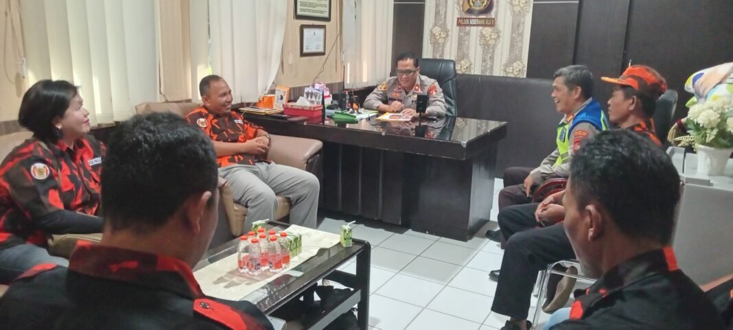 Jalin Silaturahmi, PAC Pemuda Pancasila Seberamg Ulu Dua (SU II) Palembang Sambangi Polsek Seberang Ulu Dua (SUII) Palembang Jalin Silaturahmi, PAC Pemuda Pancasila Seberamg Ulu Dua (SU II) Palembang Sambangi Polsek Seberang Ulu Dua (SUII) Palembang