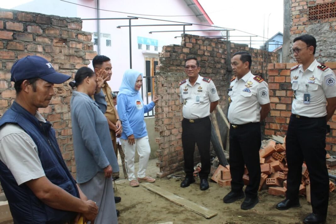 Kepala Kanwil Ditjenpas Sumsel Erwedi Supriyatno Bersama UPT Pemasyarakatan Kota Palembang Tinjau Progres Bedah Rumah Kepala Kanwil Ditjenpas Sumsel Erwedi Supriyatno Bersama UPT Pemasyarakatan Kota Palembang Tinjau Progres Bedah Rumah