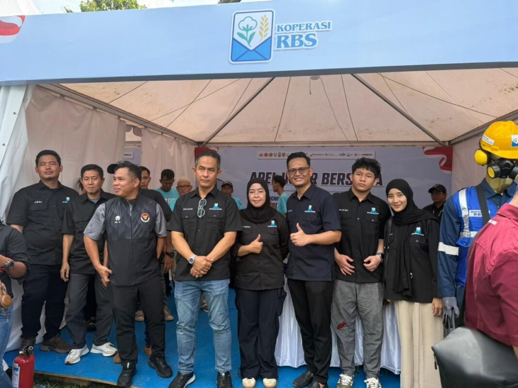Minyak Sumur Muba Resmi Dikirim ke Pertamina, Masyarakat dan Koperasi RBS Sampaikan Ucapan Terimakasih ke Presidan dan Menteri ESDM Minyak Sumur Muba Resmi Dikirim ke Pertamina, Masyarakat dan Koperasi RBS Sampaikan Ucapan Terimakasih ke Presidan dan Menteri ESDM