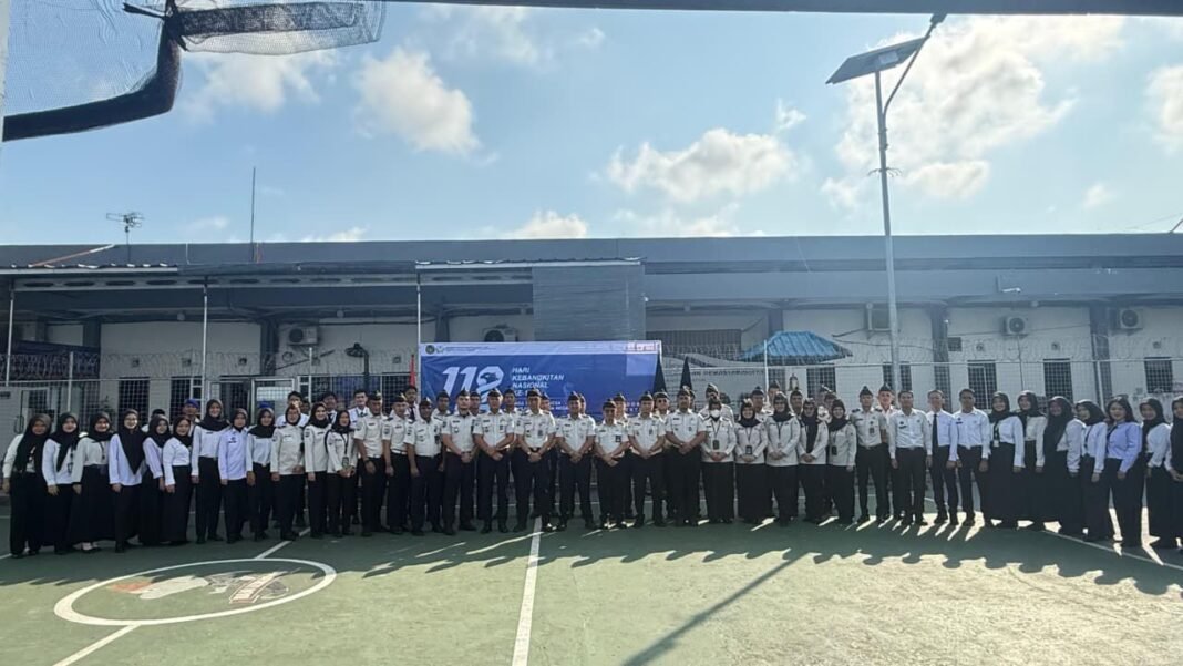 Rutan Kelas I Palembang Laksanakan Upacara Peringatan Hari Kebangkitan Nasional Ke-118 Rutan Kelas I Palembang Laksanakan Upacara Peringatan Hari Kebangkitan Nasional Ke-118