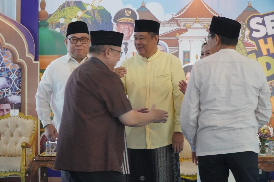 Idul Adha 2026: Wagub Sumsel Cik Ujang Kurban 6 Sapi dan Bagikan ke Sejumlah Masjid Idul Adha 2026: Wagub Sumsel Cik Ujang Kurban 6 Sapi dan Bagikan ke Sejumlah Masjid