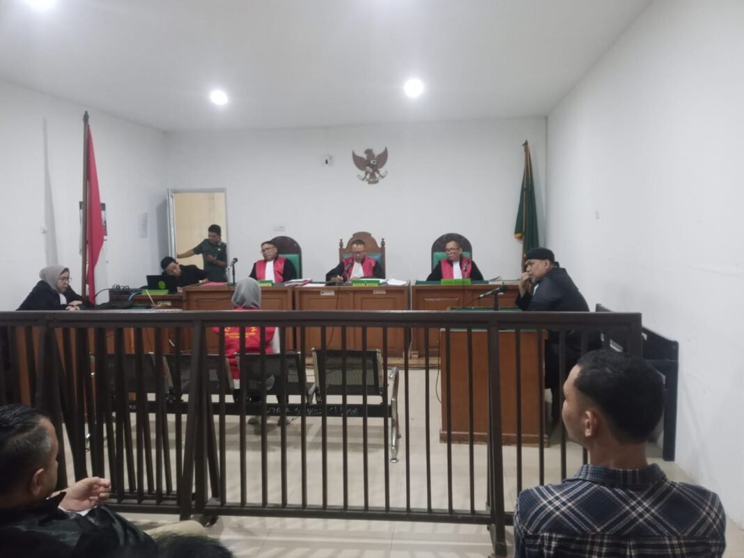 Kuasa Hukum Ajukan Banding, Pengupas Bawang Berpenghasilan Rp15 Ribu per Hari Divonis 6 Tahun Penjara dan Denda Rp1 Miliar di PN Palembang Kuasa Hukum Ajukan Banding, Pengupas Bawang Berpenghasilan Rp15 Ribu per Hari Divonis 6 Tahun Penjara dan Denda Rp1 Miliar di PN Palembang