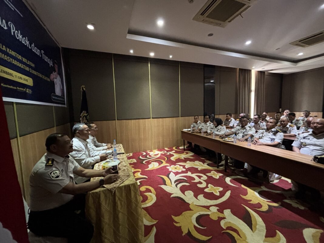 PERKUAT KINERJA DAN INTEGRITAS, KARUTAN PALEMBANG IKUTI PENGUATAN TUGAS DAN FUNGSI OLEH KAKANWIL DITJENPAS SUMSEL PERKUAT KINERJA DAN INTEGRITAS, KARUTAN PALEMBANG IKUTI PENGUATAN TUGAS DAN FUNGSI OLEH KAKANWIL DITJENPAS SUMSEL