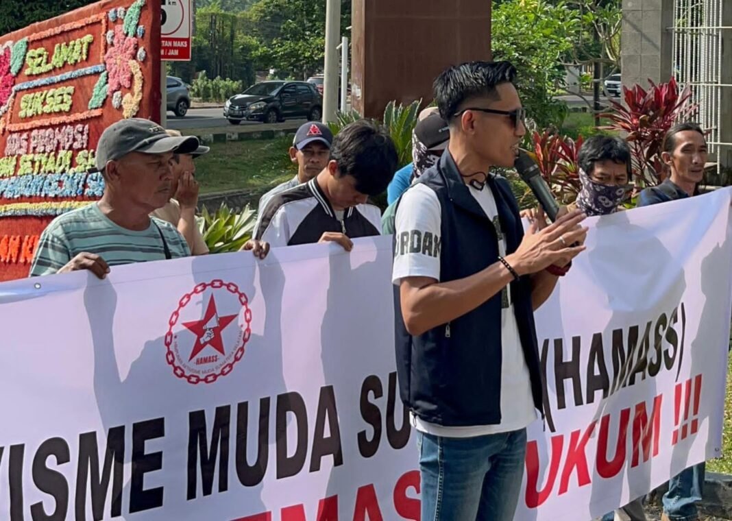 Dana Iuran Anggota PGRI Diduga Digelapkan, Rahmat Hidayat, SE : Kejati Sumsel Harus Usut Kebenarannya Dana Iuran Anggota PGRI Diduga Digelapkan, Rahmat Hidayat, SE : Kejati Sumsel Harus Usut Kebenarannya