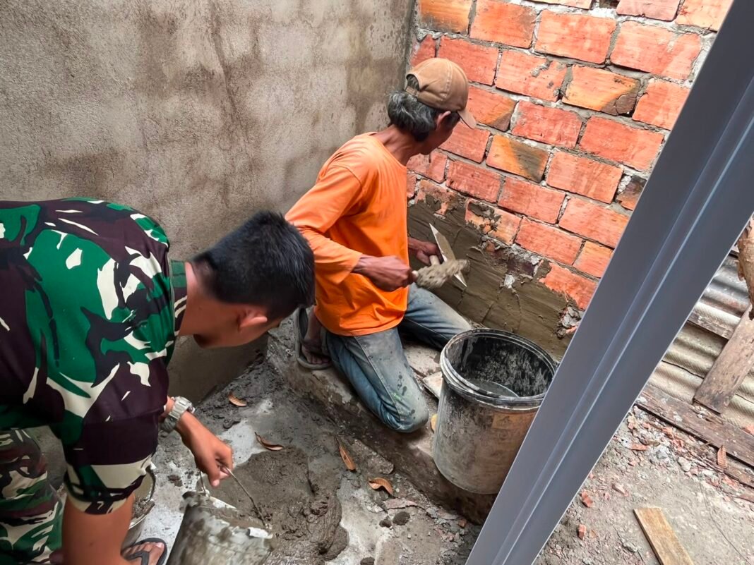 Hari Ke-14 TMMD Ke-129, Satgas Kodim 0418/Palembang Lanjutkan Pembangunan RTLH Rumah Bapak Fernando Hari Ke-14 TMMD Ke-129, Satgas Kodim 0418/Palembang Lanjutkan Pembangunan RTLH Rumah Bapak Fernando