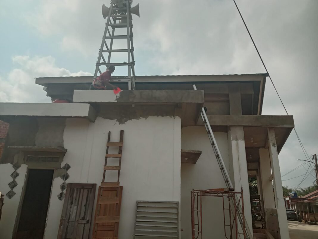 Satgas TMMD Ke-129 Kodim 0418/Palembang Terus Kebut Finishing Pembangunan Mushola Baitul Makfurin Satgas TMMD Ke-129 Kodim 0418/Palembang Terus Kebut Finishing Pembangunan Mushola Baitul Makfurin