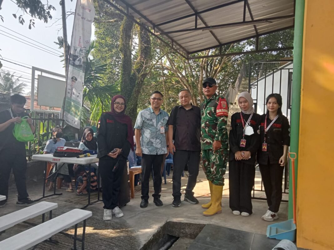 Mahasiswa FK Universitas Unsri Kunjungi Poskotis TMMD Ke-129 Kodim 0418/Palembang, Dapat Penjelasan Program TMMD Mahasiswa FK Universitas Unsri Kunjungi Poskotis TMMD Ke-129 Kodim 0418/Palembang, Dapat Penjelasan Program TMMD