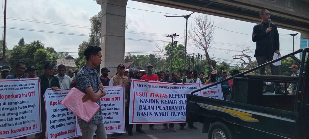 SOAK Minta Kejati Sumsel Transparan, Desak Buka CCTV Terkait Penanganan Kasus OTT Wakil Bupati PALI SOAK Minta Kejati Sumsel Transparan, Desak Buka CCTV Terkait Penanganan Kasus OTT Wakil Bupati PALI