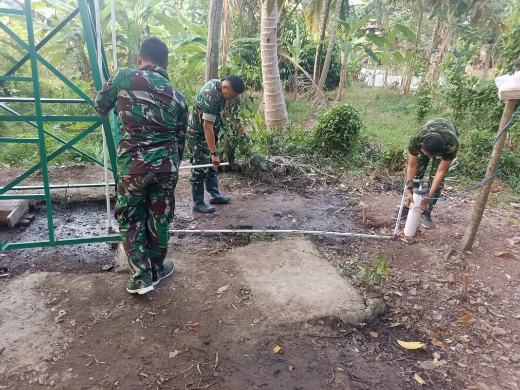 Satgas TMMD ke-129 Kodim 0418/Palembang Lakukan Pengecekan Tower Tandon Air Sumur Bor di Kampung Kreatif Pelangi Satgas TMMD ke-129 Kodim 0418/Palembang Lakukan Pengecekan Tower Tandon Air Sumur Bor di Kampung Kreatif Pelangi