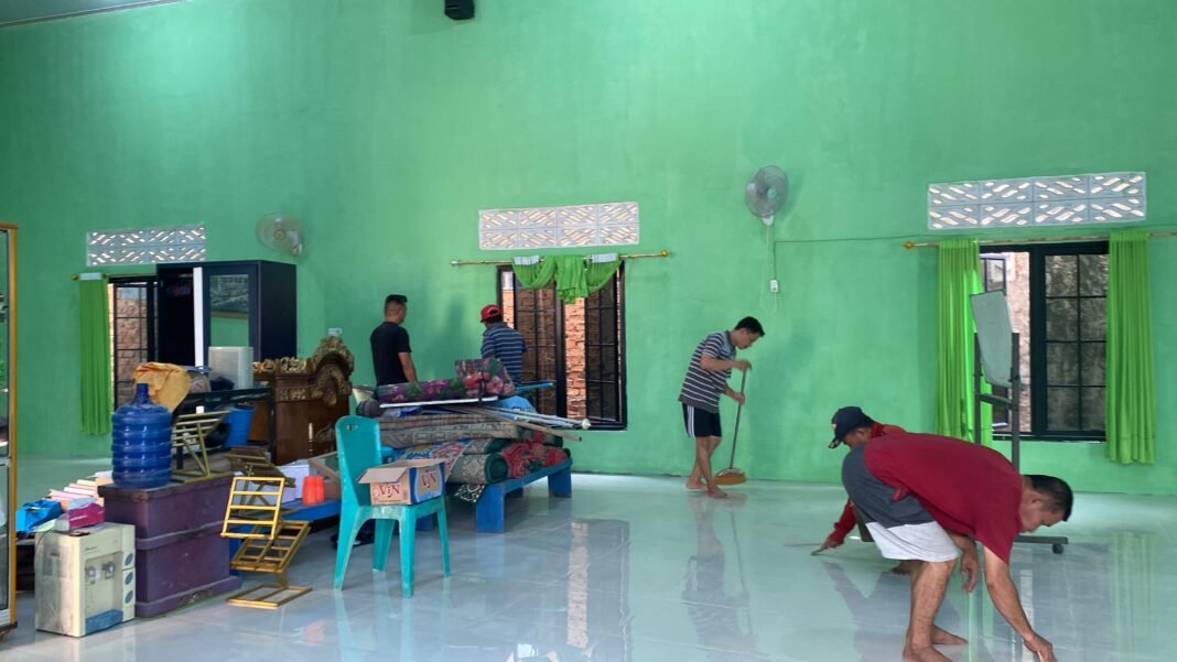 Mushola Baitul Maghfurin Makin Mendekati Rampung, Satgas TMMD Kebut Finishing di H+26 Mushola Baitul Maghfurin Makin Mendekati Rampung, Satgas TMMD Kebut Finishing di H+26