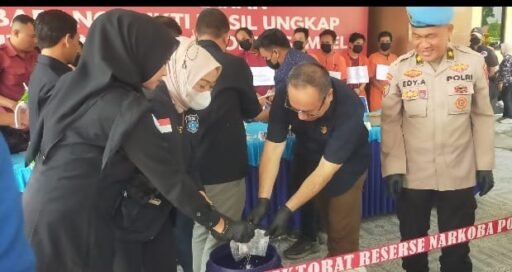 Tegaskan Perang terhadap Narkoba Polda Sumsel Musnahkan Barang Bukti 2.665 Gram Sabu dan 196 Ekstasi Tegaskan Perang terhadap Narkoba Polda Sumsel Musnahkan Barang Bukti 2.665 Gram Sabu dan 196 Ekstasi