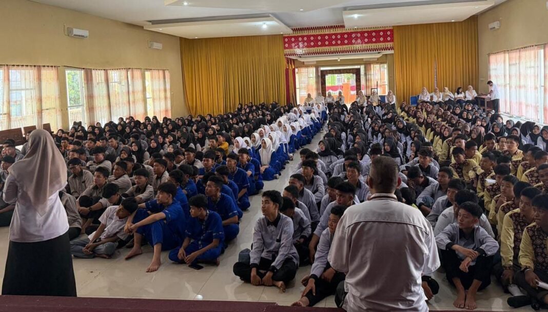 SMKN 3 Palembang Sosialisasikan TKA 2026, Siswa Kelas XII Didorong Siap Hadapi Tes Akademik SMKN 3 Palembang Sosialisasikan TKA 2026, Siswa Kelas XII Didorong Siap Hadapi Tes Akademik