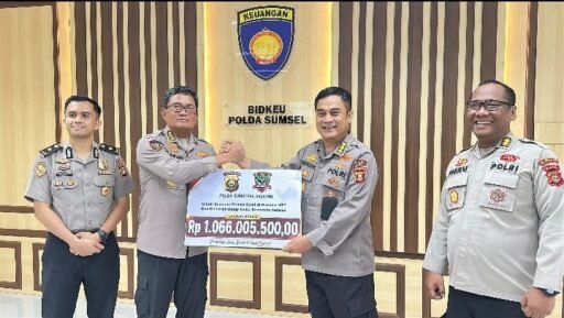 Polda Sumsel Gerakkan Solidaritas Personel, Bantuan Rp1,06 Miliar Dikirim ke NTT Polda Sumsel Gerakkan Solidaritas Personel, Bantuan Rp1,06 Miliar Dikirim ke NTT