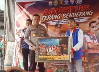 Kapolda Sumsel Peduli Pejuang Nafkah di Jalan, Ojol Dapat Bantuan Sembako