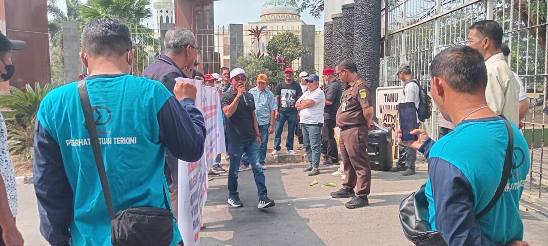Soroti Dugaan Penyimpangan Jasa Pandu Kapal Sungai Lalan, PST Minta Kejati Sumsel Periksa Pihak Terkait Soroti Dugaan Penyimpangan Jasa Pandu Kapal Sungai Lalan, PST Minta Kejati Sumsel Periksa Pihak Terkait