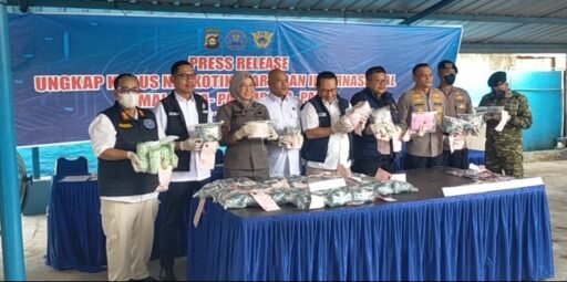 BNNP Sumsel Ungkap Peredaran Narkotika Jaringan Internasional, Dengan BB 47 Kilogram Sabu BNNP Sumsel Ungkap Peredaran Narkotika Jaringan Internasional, Dengan BB 47 Kilogram Sabu