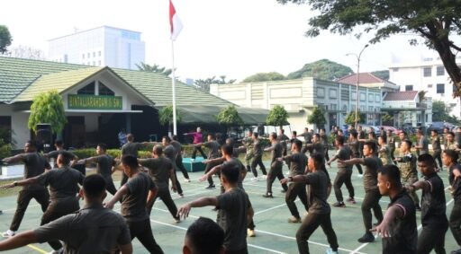 Awali Jumat Sehat Dengan Olahraga Bersama Pangdam II/Sriwijaya Awali Jumat Sehat Dengan Olahraga Bersama Pangdam II/Sriwijaya