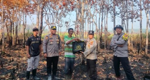 Mitigasi Karhutla Diperkuat, Polres Muara Enim Sasar Masyarakat di Desa Karta Mulia Mitigasi Karhutla Diperkuat, Polres Muara Enim Sasar Masyarakat di Desa Karta Mulia