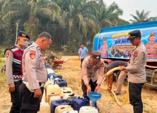 Polda Sumsel Perkuat Pelayanan Kemanusiaan, 10.000 Liter Air Bersih Disalurkan di Muba