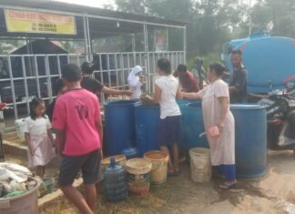 Salurkan Air Bersih Di Talang Petai Kelurahan Plaju Darat, Peduli Kemarau PDK KOSGORO 1957 Palembang