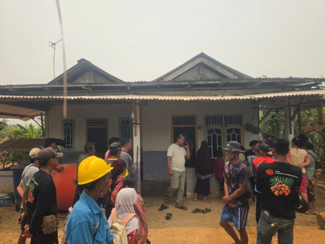 Polsek Pulau Rimau Amankan Pelaku Pembunuhan Ayah Kandung Tak Lama Setelah Kejadian Polsek Pulau Rimau Amankan Pelaku Pembunuhan Ayah Kandung Tak Lama Setelah Kejadian