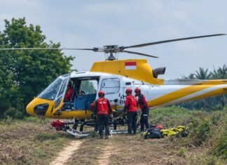 Kolaborasi Tim Gabungan Terus Lakukan Pemadaman Karhutla di Muara Medak