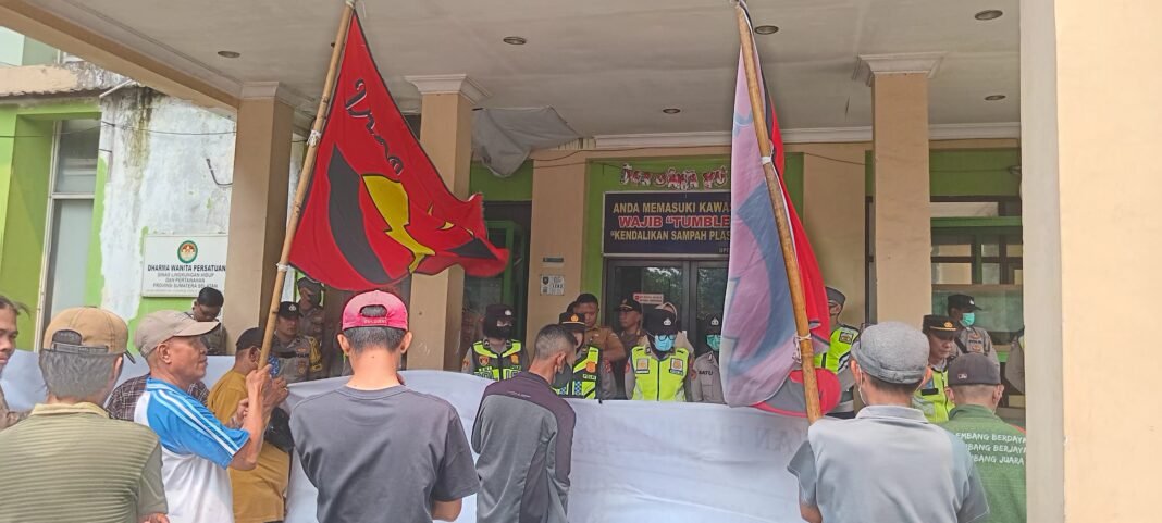 JAKOR Sumsel Desak Tindakan Tegas terhadap Tiga Perusahaan Terkait Dugaan Kebakaran Lahan di Muba JAKOR Sumsel Desak Tindakan Tegas terhadap Tiga Perusahaan Terkait Dugaan Kebakaran Lahan di Muba