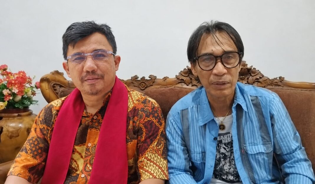Romi Dibawa Sekelompok OTK pada Dini Hari, Aktivis Desak Transparansi dan Kepastian Hukum Romi Dibawa Sekelompok OTK pada Dini Hari, Aktivis Desak Transparansi dan Kepastian Hukum