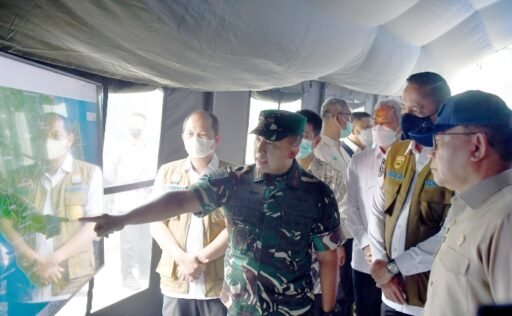 Danrem 044/Gapo Dampingi Menkopolkam Tinjau Penanganan Karhutla Di Kota Palembang Danrem 044/Gapo Dampingi Menkopolkam Tinjau Penanganan Karhutla Di Kota Palembang