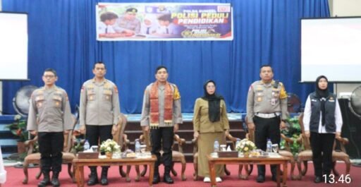 Kapolda Sumsel Dorong Pelajar SMKN 6 Palembang Berprestasi, Disiplin, dan Bebas Narkoba Kapolda Sumsel Dorong Pelajar SMKN 6 Palembang Berprestasi, Disiplin, dan Bebas Narkoba